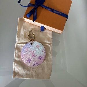 ILLUSTRE BAG CHARM AND KEY HOLDER